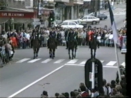 Debut du cortege: policier a cheval